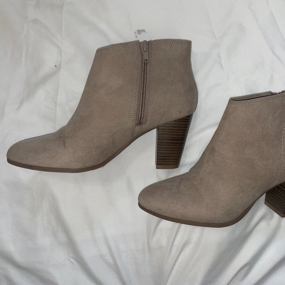 Old Navy Tan Boots View 2